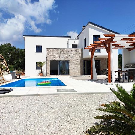 Lazy 8 Villa Garica Bagian luar foto